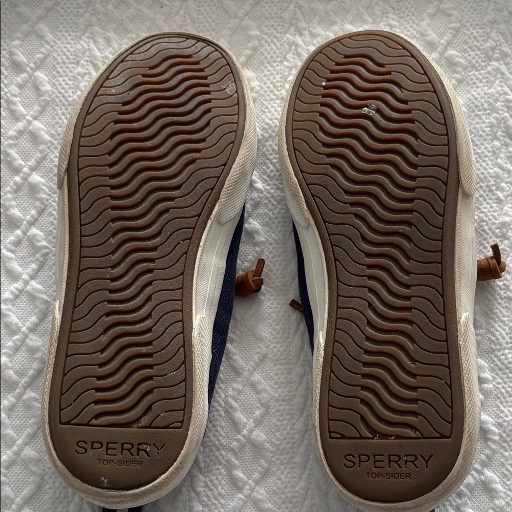 Sperry Navy Blue Sneakers with Brown Laces - Picture 4 of 6